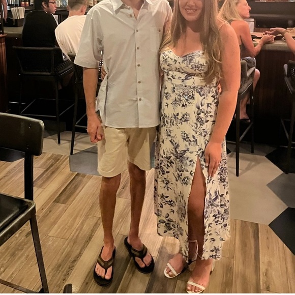 Petal & Pup Blue Floral Midi Dress with slit, bridal - Size XL - Picture 8 of 8